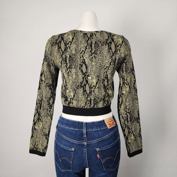 Fabletics Seamless Kamila Long Sleeve Crop Snakeskin Print Top Size S/M - Picture 5 of 6
